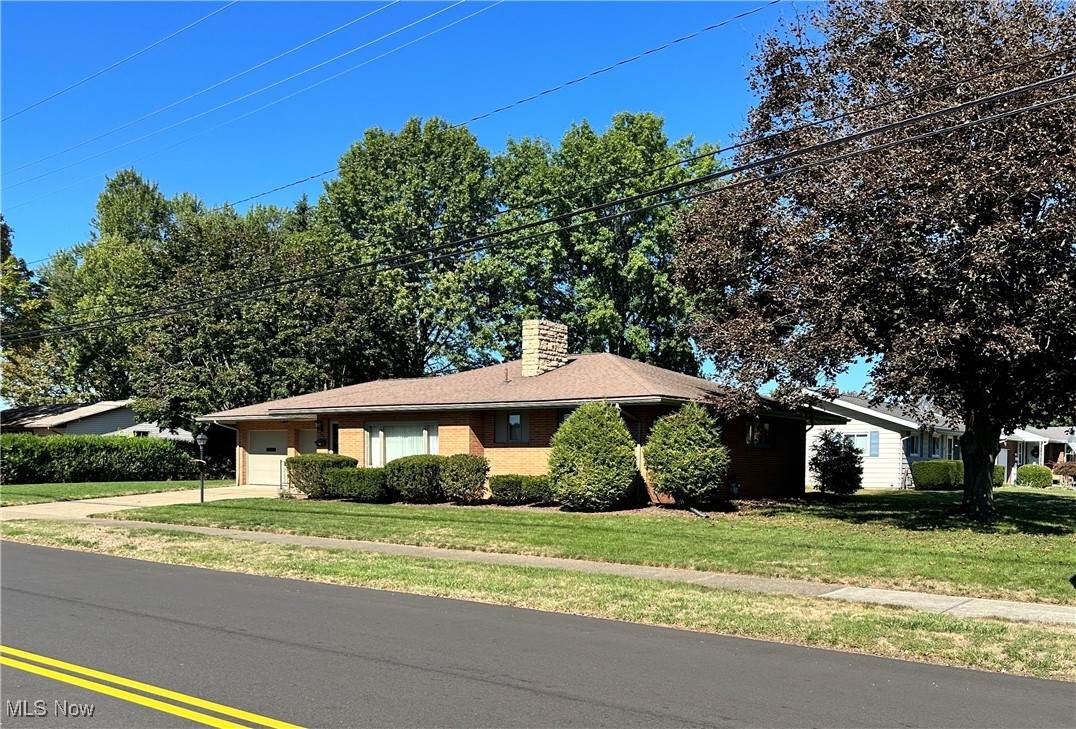 245 Wills Avenue - Photo 1