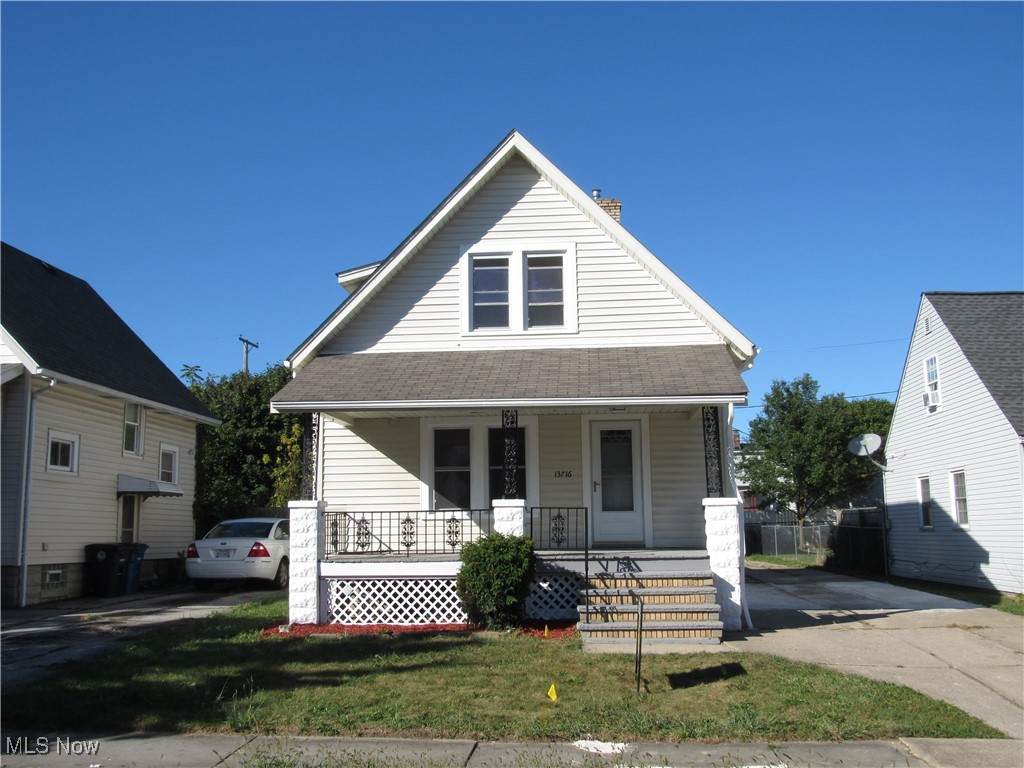 13716 Tyler Avenue - Photo 1