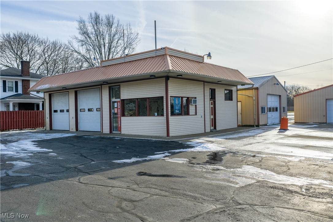 1414 High Avenue - Photo 1