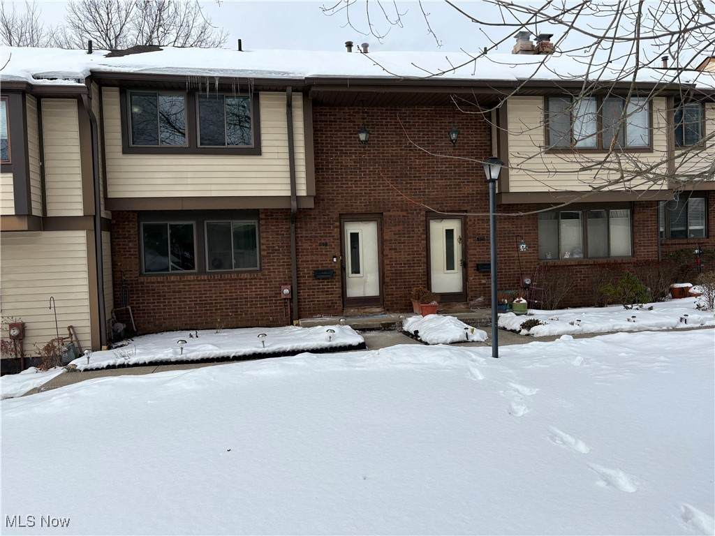 998 Hampton Ridge Drive - Photo 1