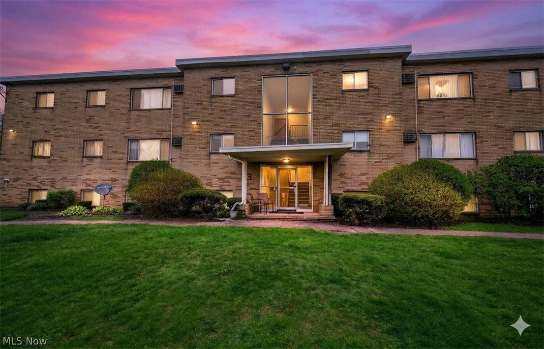 5200 Royalton Road - Photo 1
