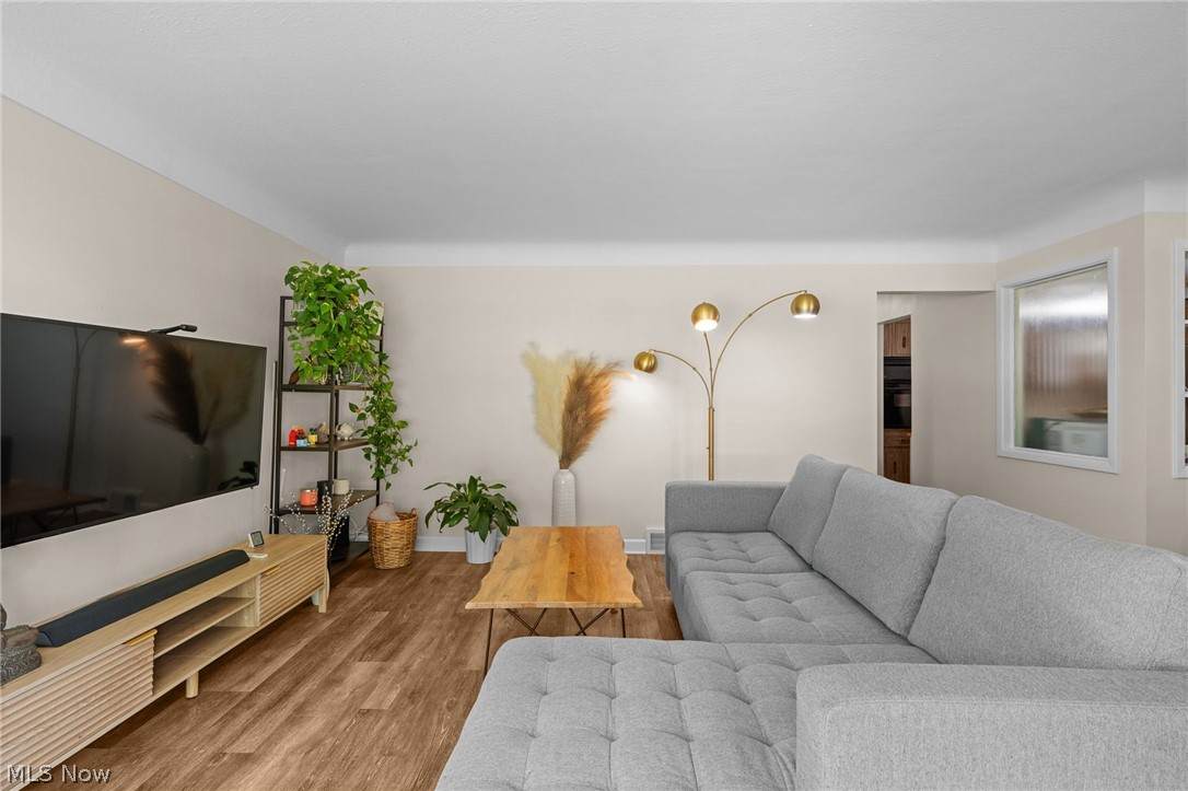 https://bt-photos.global.ssl.fastly.net/mlsnowhh/orig_boomver_2_5217765-2.jpg