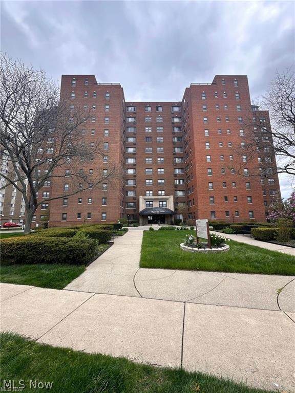 11720 Edgewater Drive - Photo 1