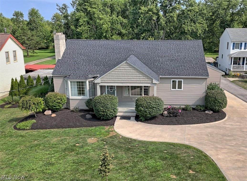 32618 Detroit Road - Photo 1
