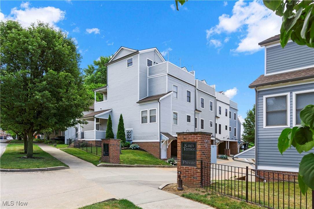 1338 54 Street - Photo 1