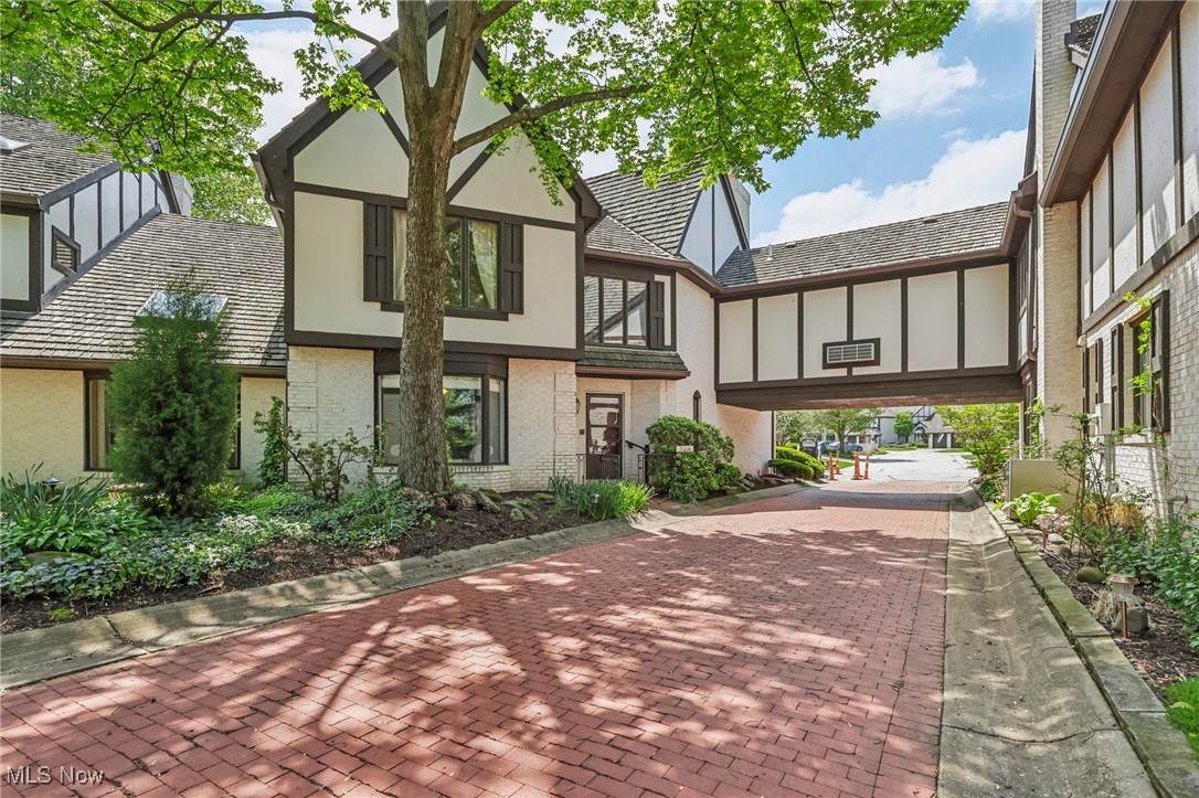 3 Windsor Court - Photo 1