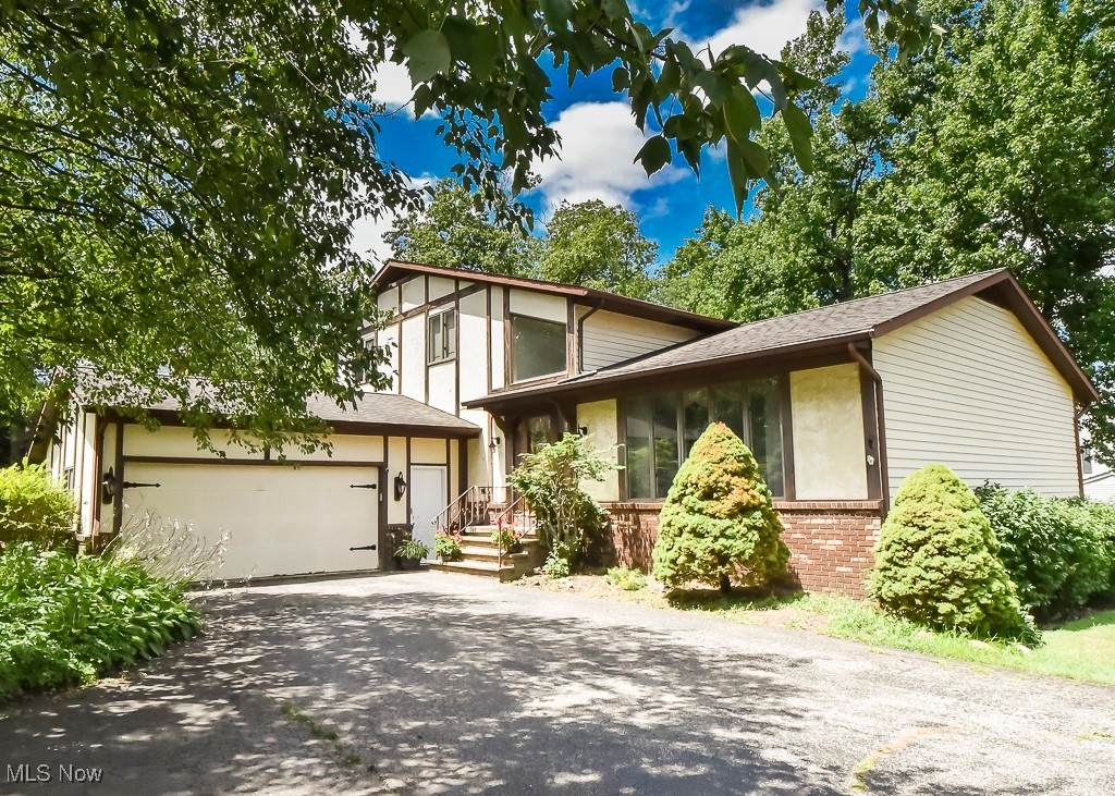 7880 Oakridge Drive - Photo 1