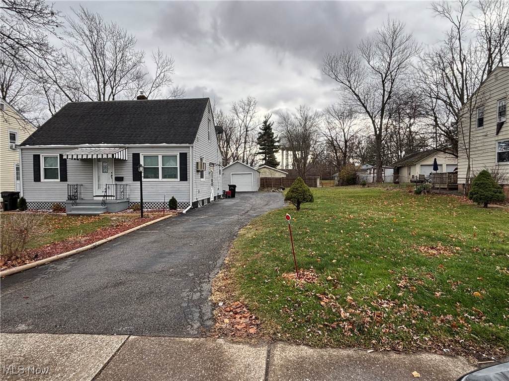 210 15th Street - Photo 1