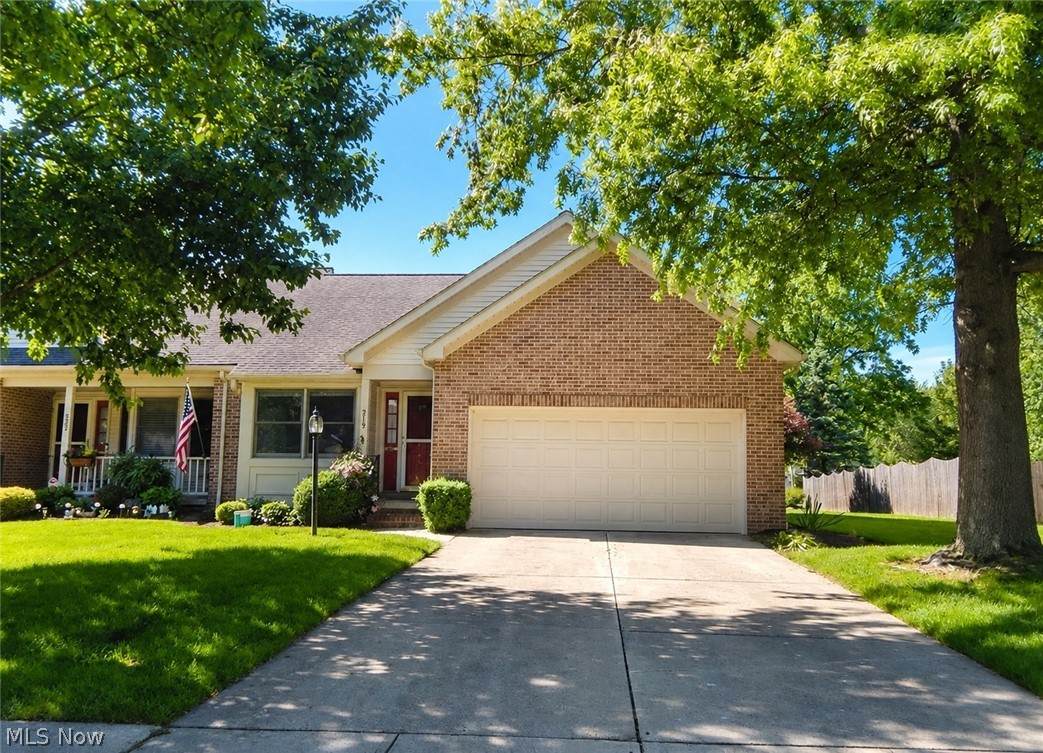 219 Bridgeport Drive - Photo 1