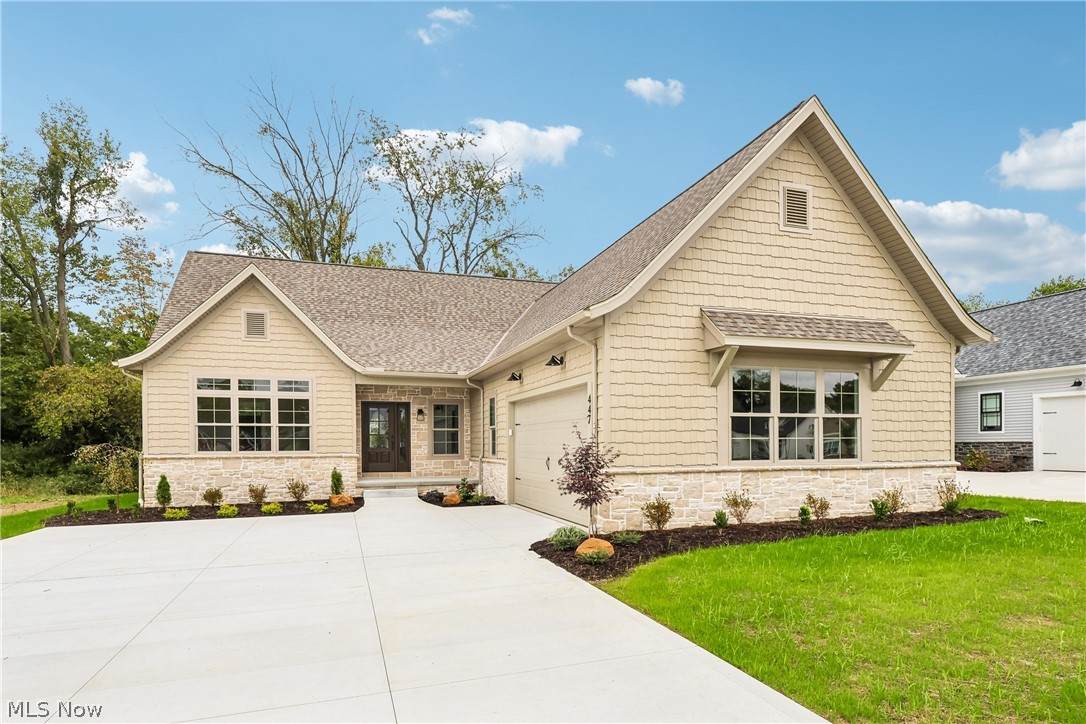 447 Sunrise View Drive - Photo 1