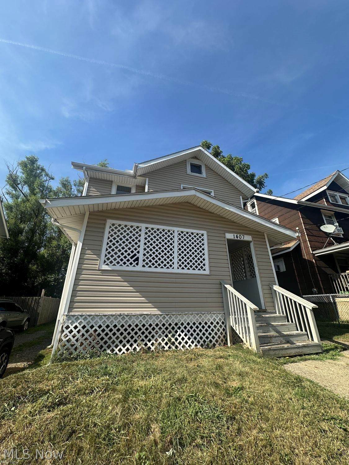 1407 7th Street - Photo 1