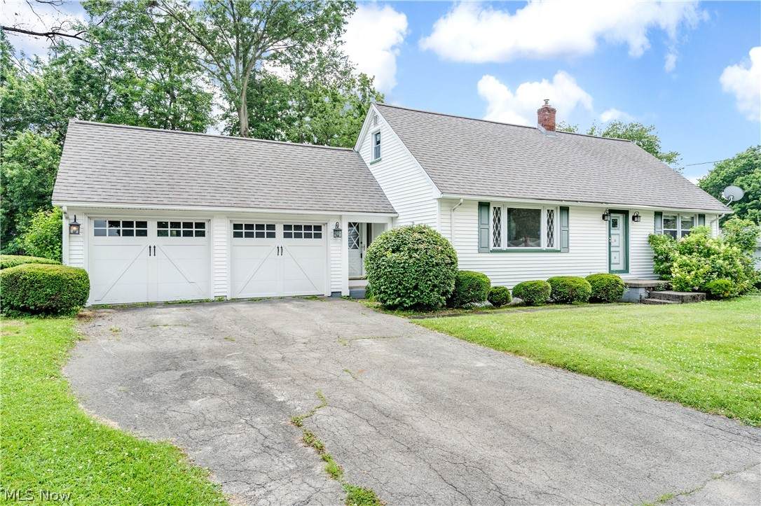 24 Deeringwood Drive - Photo 1