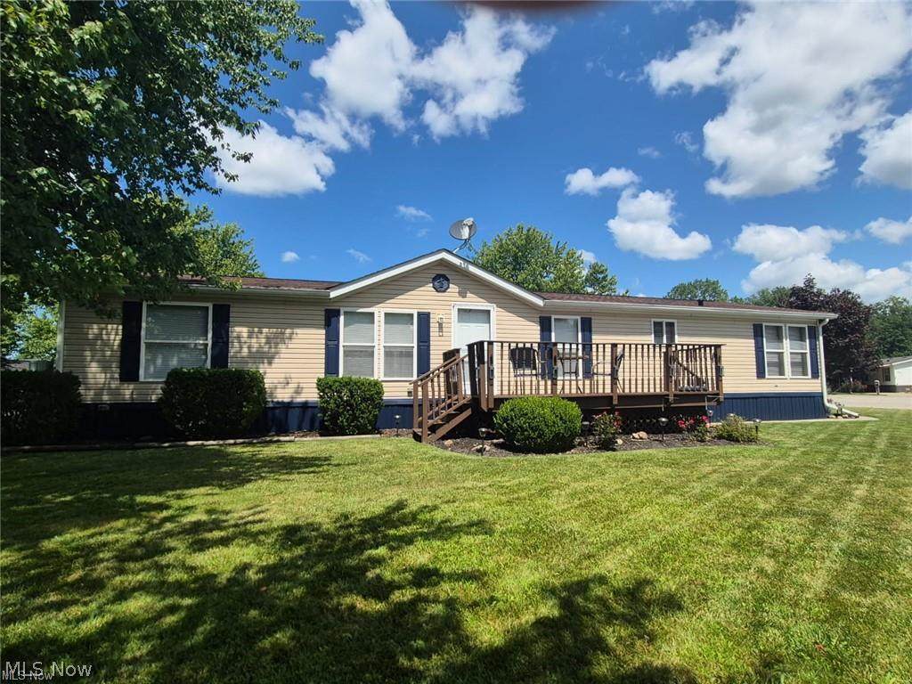 208 Birchbark Drive - Photo 1