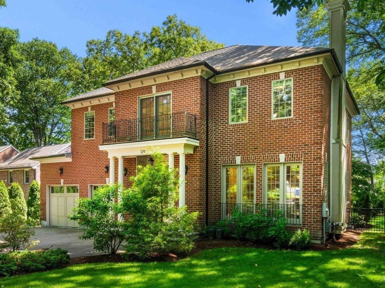 129 Rangeley Rd - Photo 1