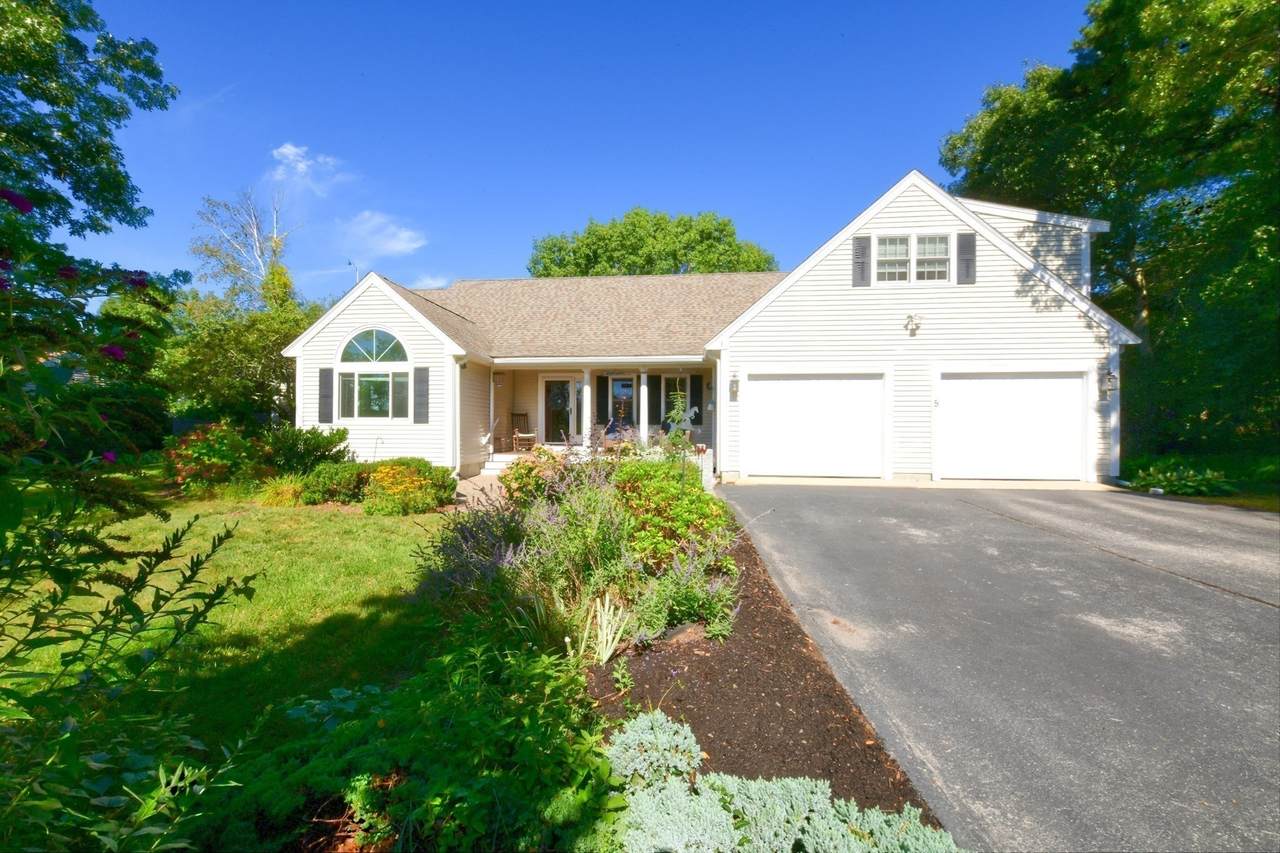 5 Luigi Ave - Photo 1