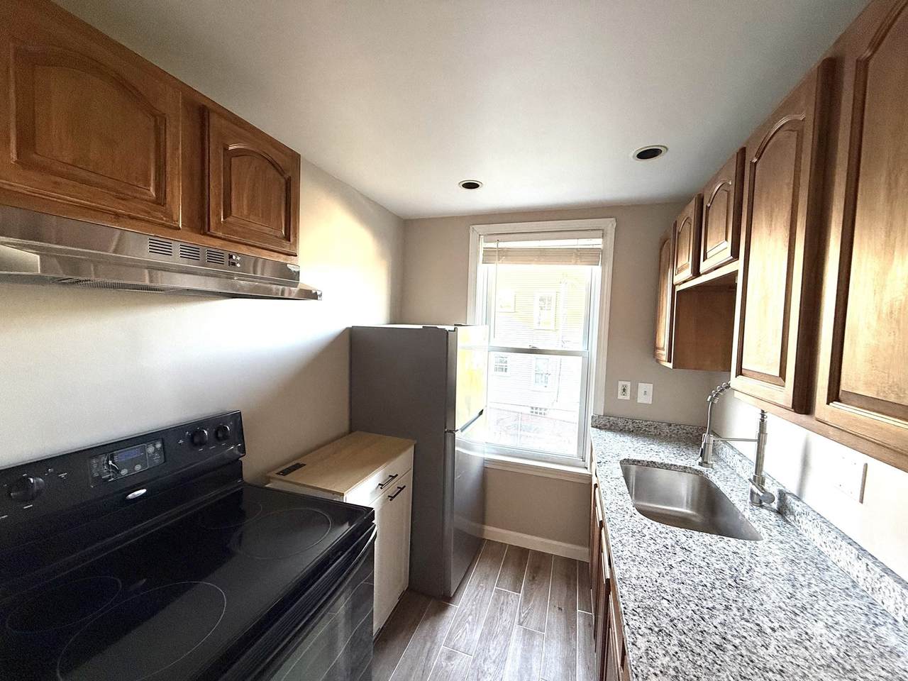 304 Cambridge St - Photo 1