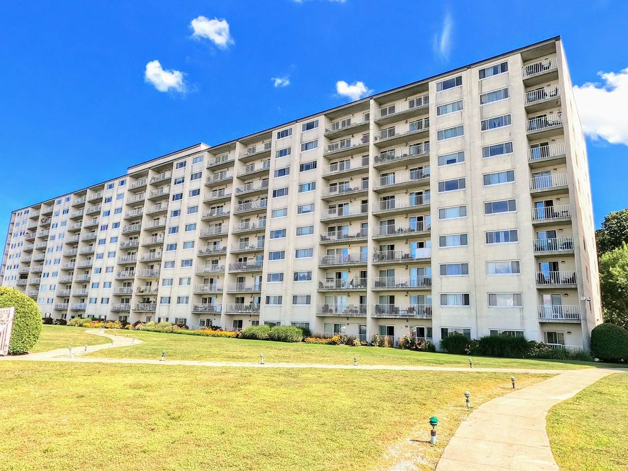 200 Cove Way - Photo 1