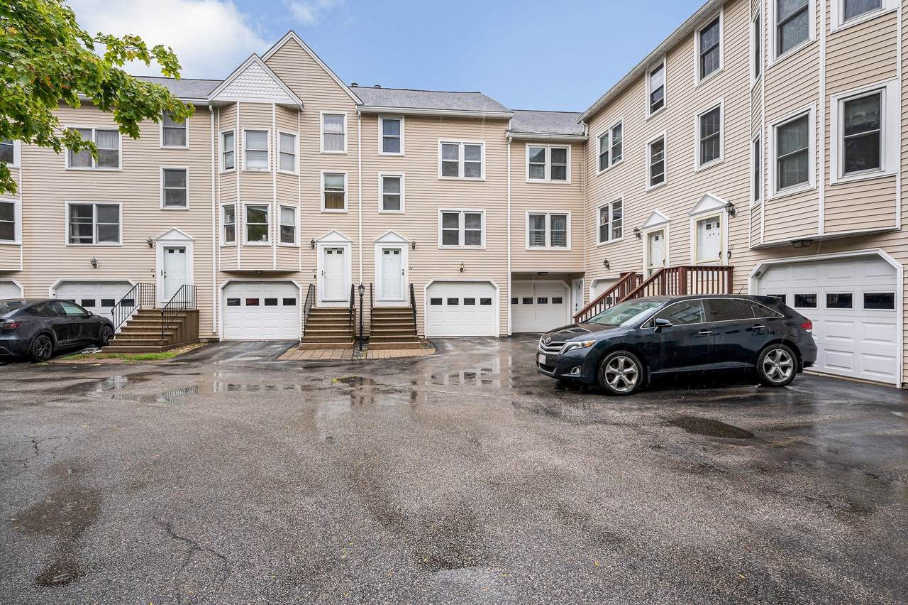 1541 Middlesex St - Photo 1