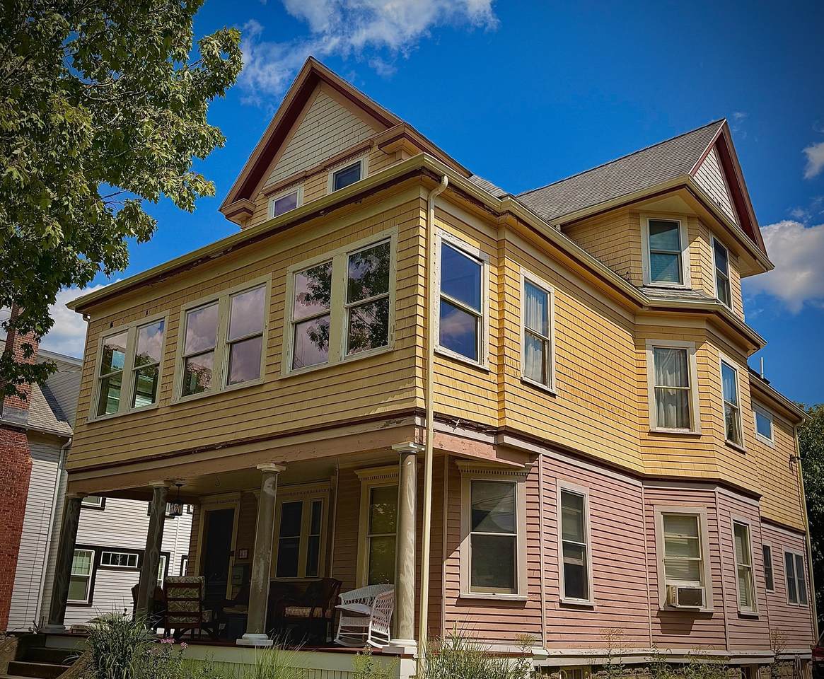 83 Harlow St - Photo 1