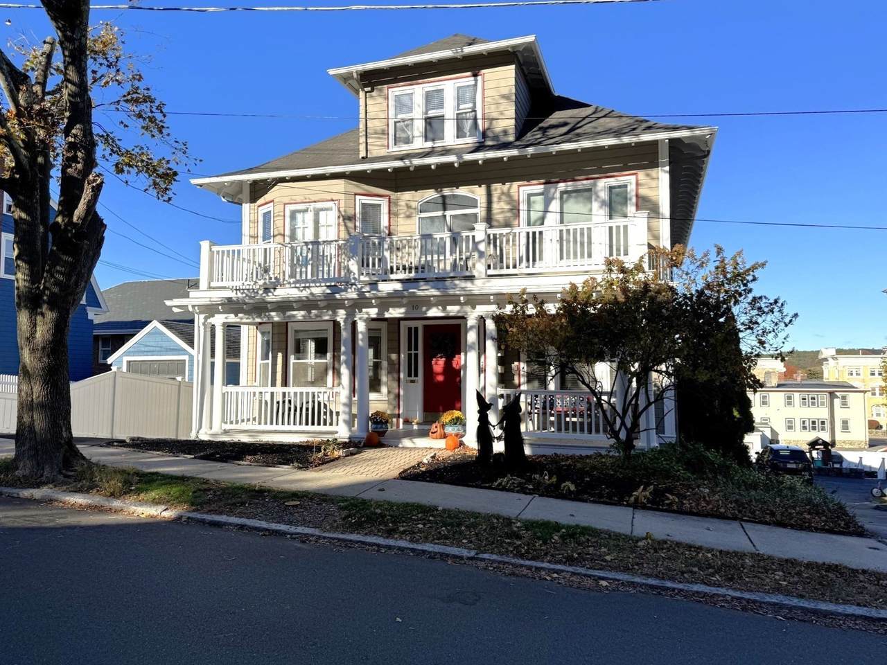 10 Chestnut Street - Photo 1