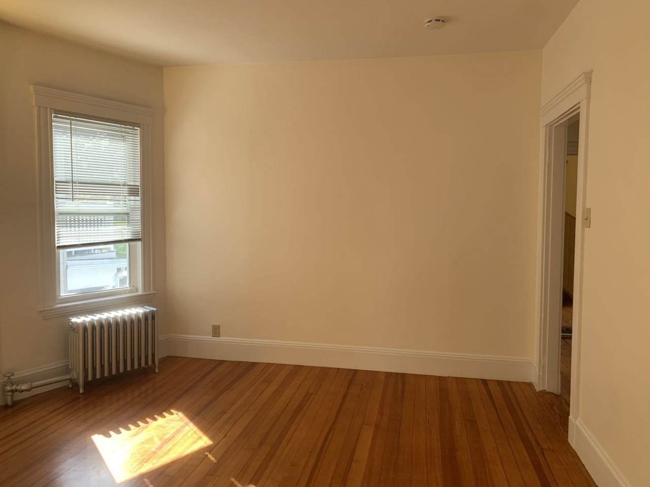 https://bt-photos.global.ssl.fastly.net/mlspin/1280_boomver_1_73575028_2.jpg