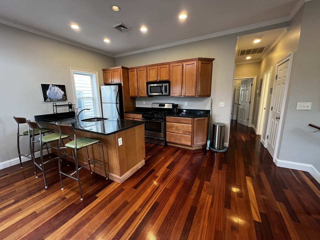 10 Bristol St. - Photo 1