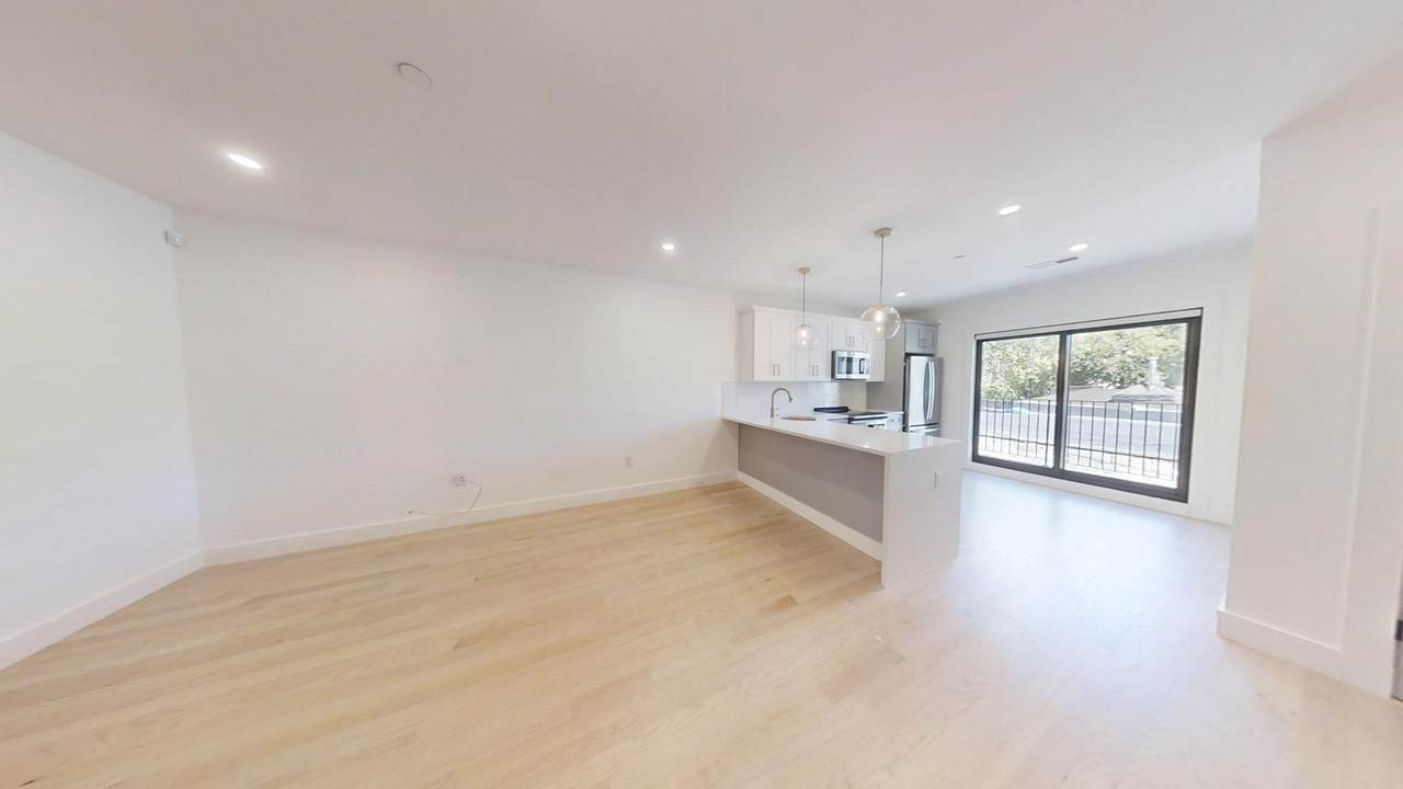 52 Withington St - Photo 1