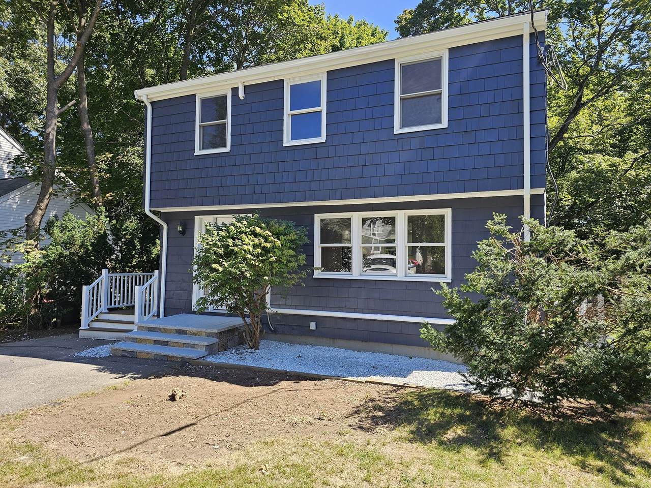 165 Newbury St - Photo 1