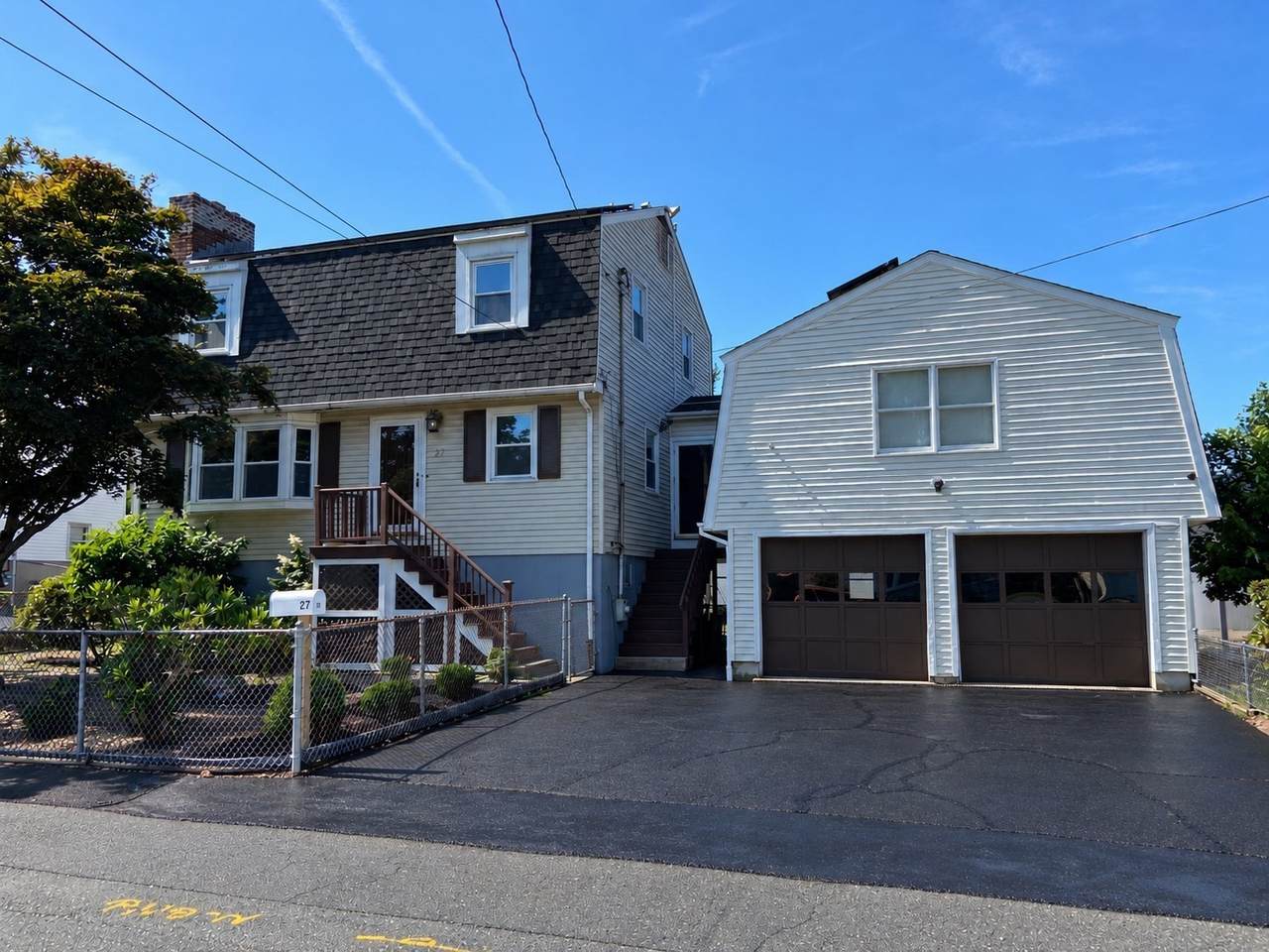27 Fenwick - Photo 1