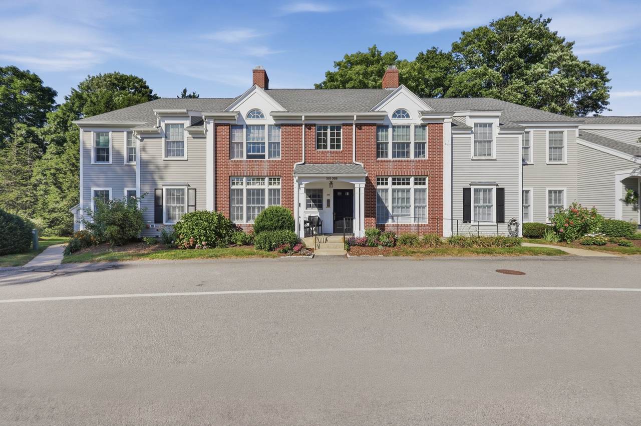 308 Old Country Rd - Photo 1