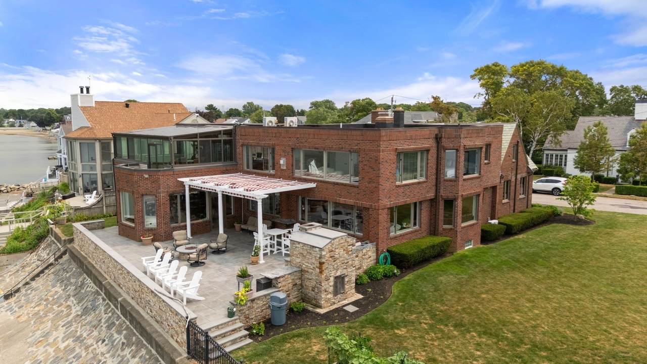 128 Shore Ave - Photo 1