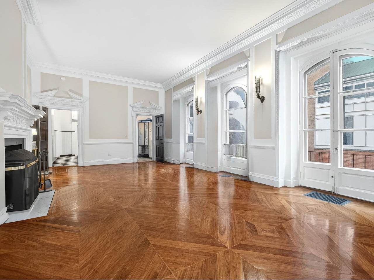93 Beacon Street - Photo 1