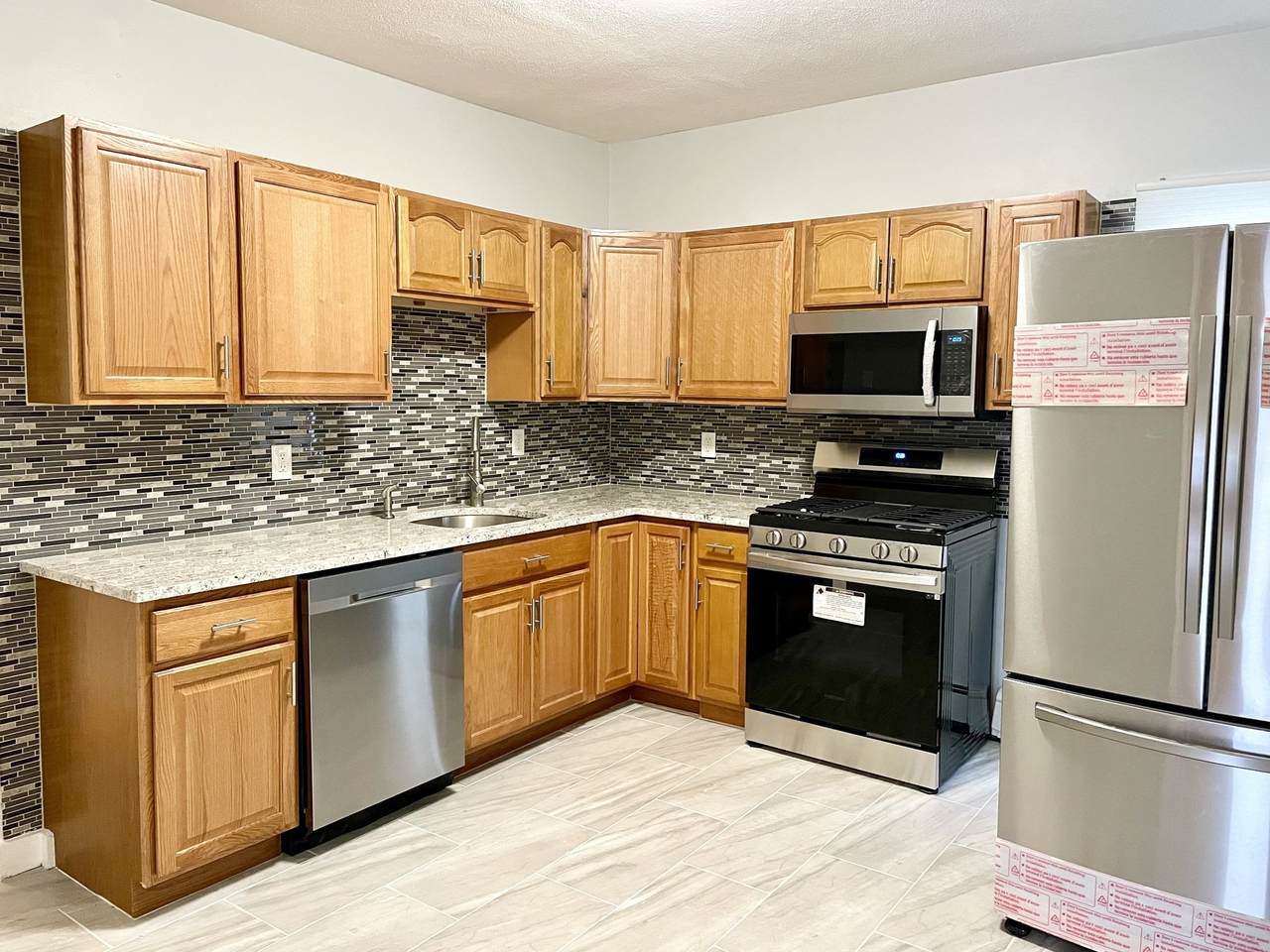 227 Talbot Ave - Photo 1