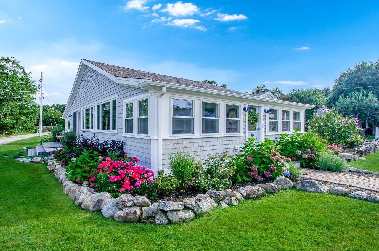 44 Oakdale Ave - Photo 1