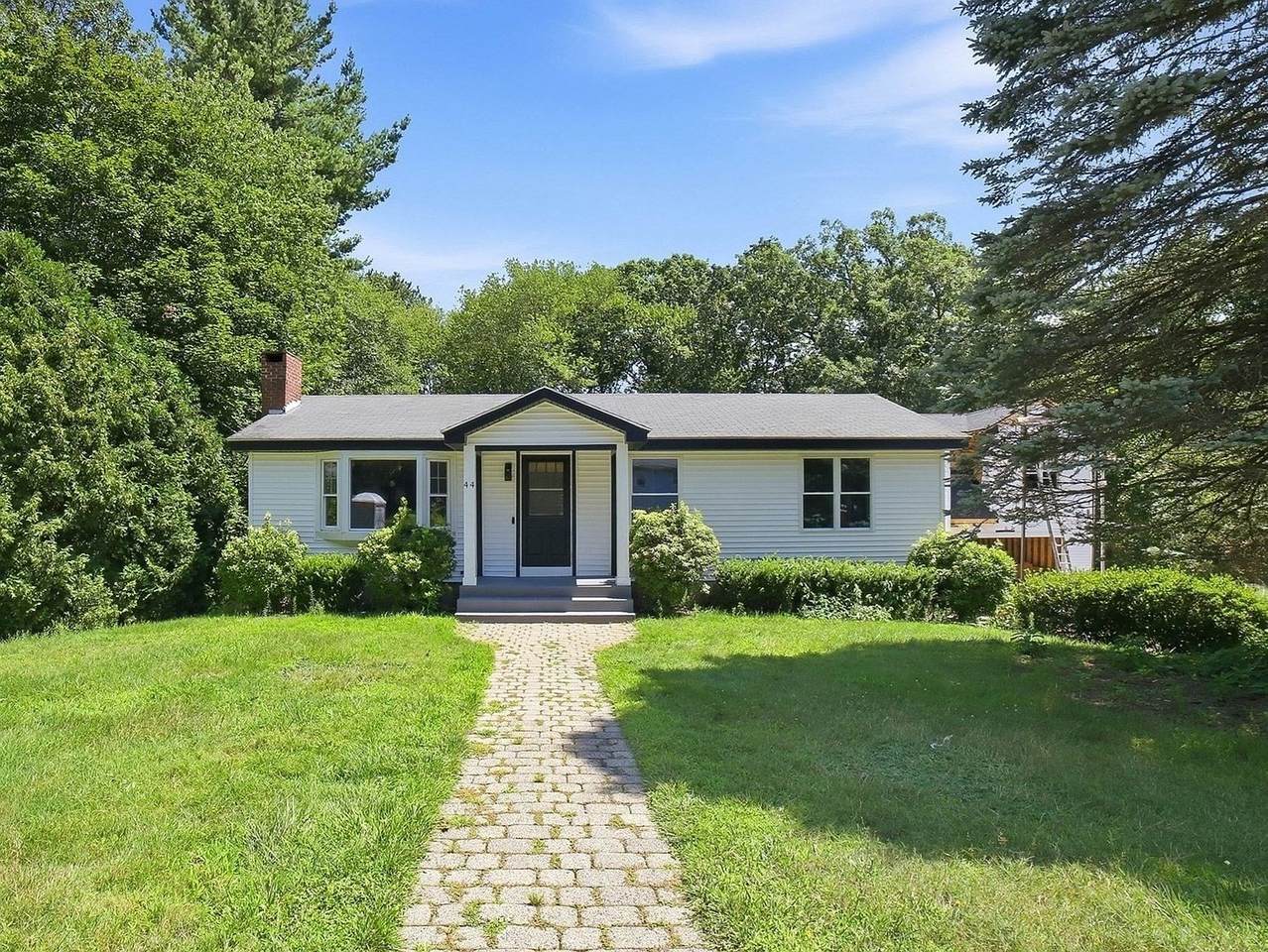 44 Topsfield Cir - Photo 1