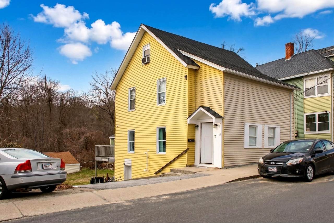 17 Moon St - Photo 1
