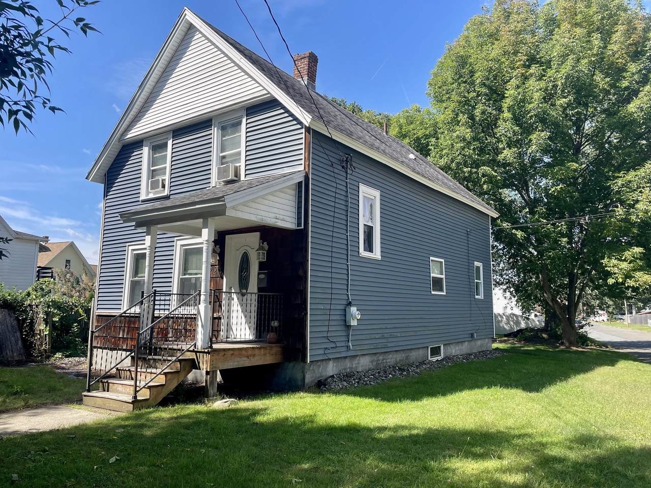 222 Parker St - Photo 1