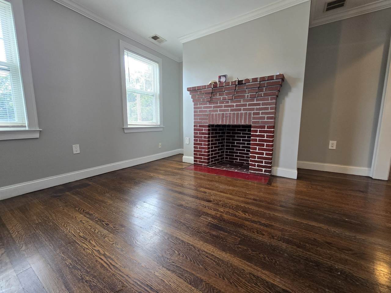 4803 Washington St - Photo 1