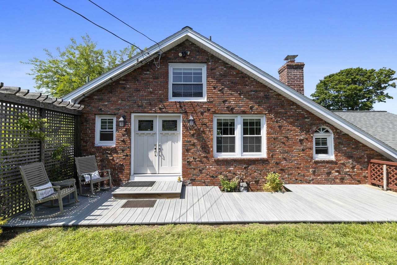 6r Fairview Ave - Photo 1