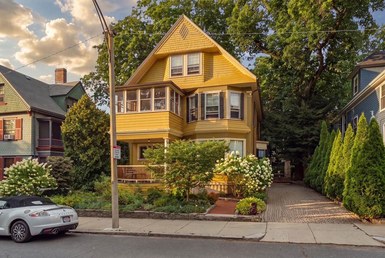 6 Menlo St - Photo 1