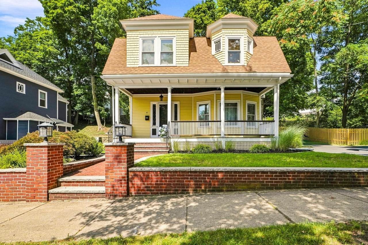 61 Lowell St - Photo 1