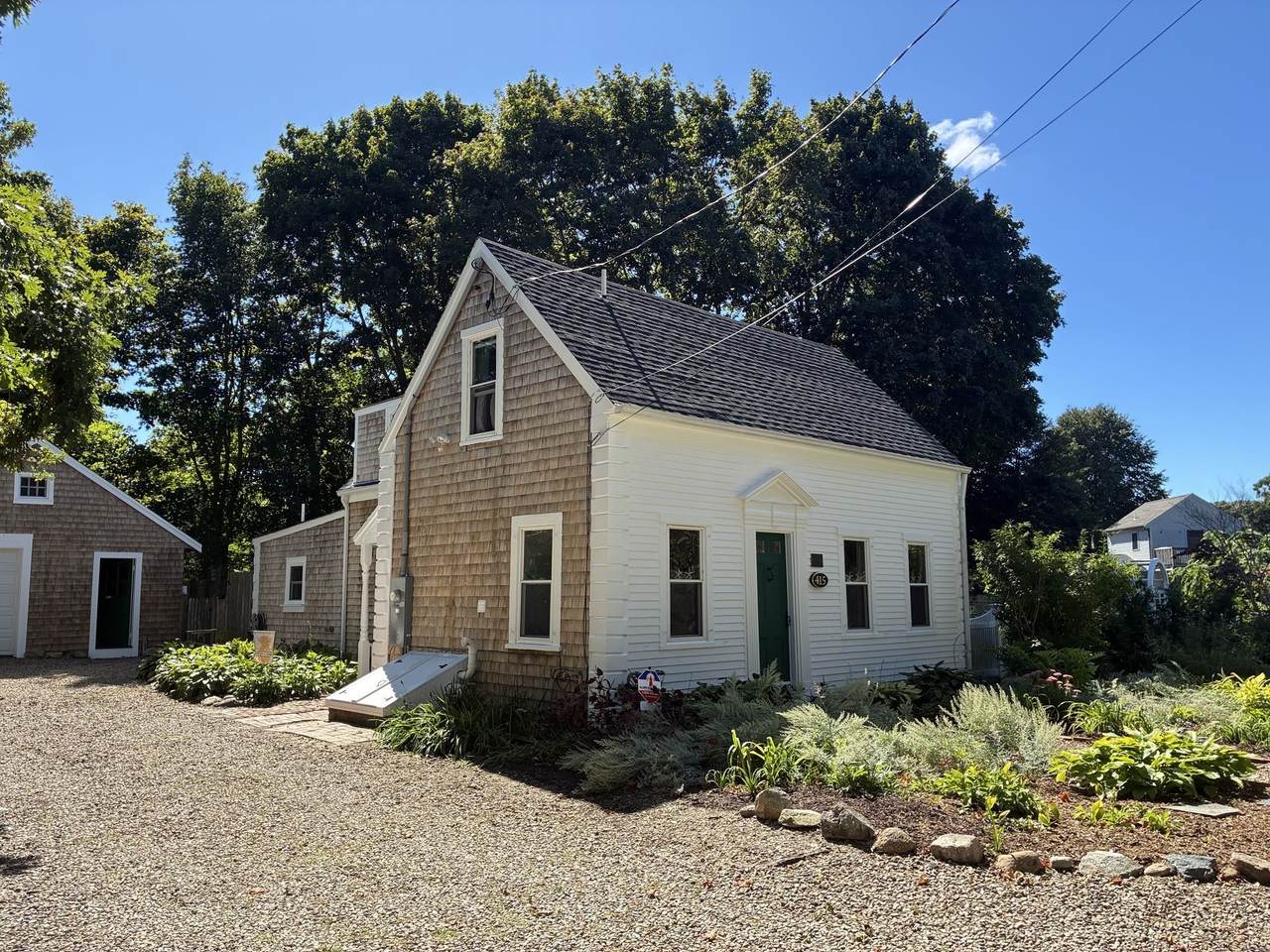 415 Pine St - Photo 1