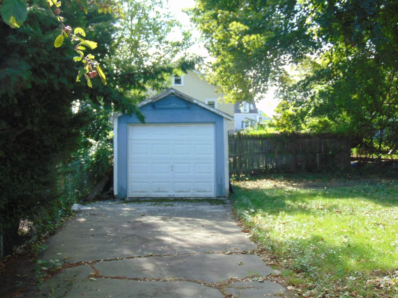 https://bt-photos.global.ssl.fastly.net/mlspin/1280_boomver_1_73577995_2.jpg