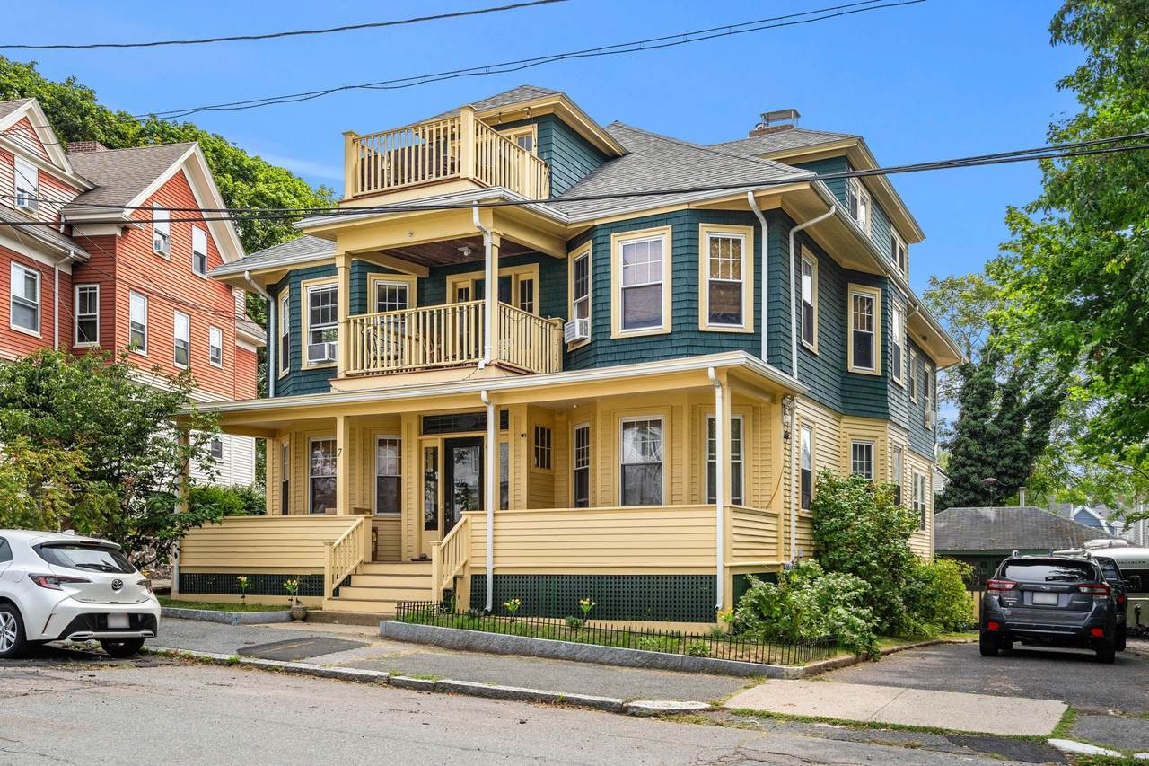 7 Pierce Ave - Photo 1