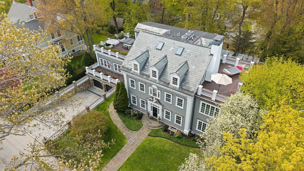 95 Temple St - Photo 1