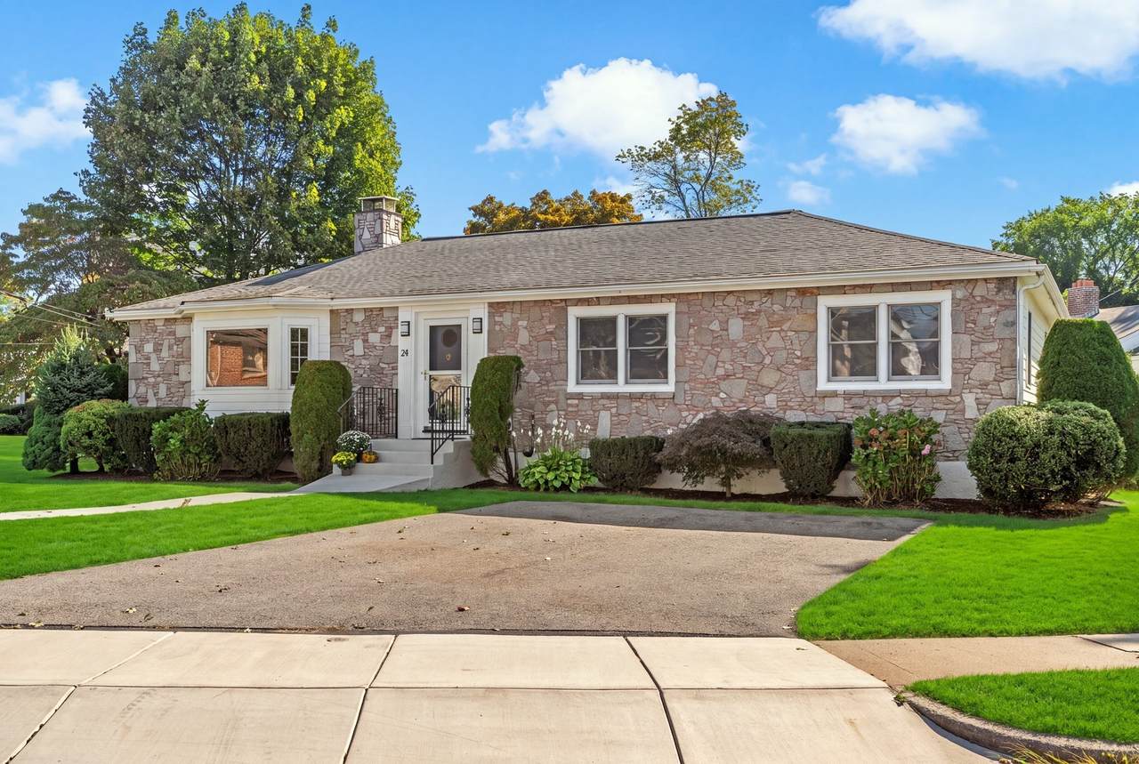 24 Great Meadow Rd - Photo 1