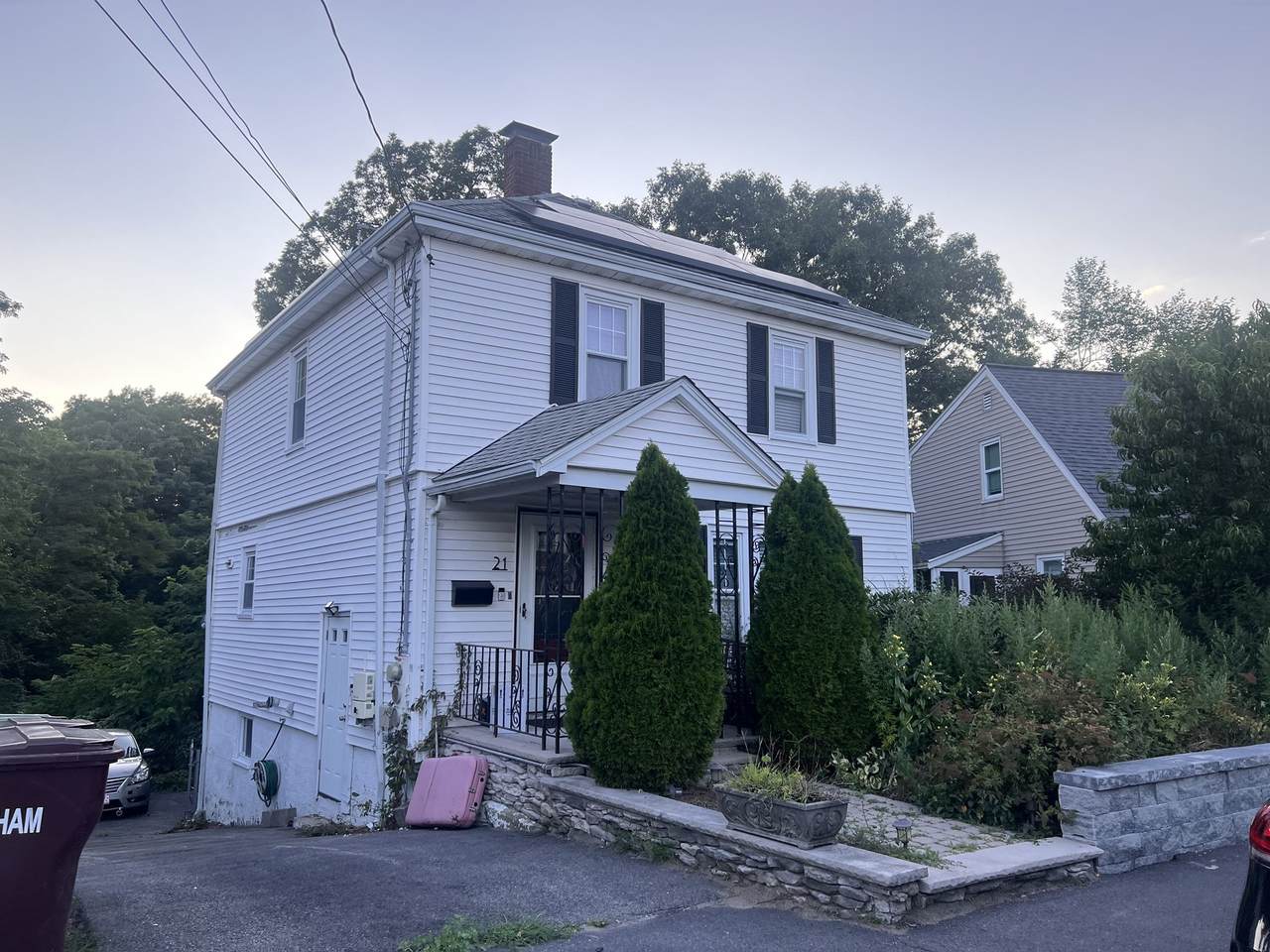 21 Commonweath Ave - Photo 1