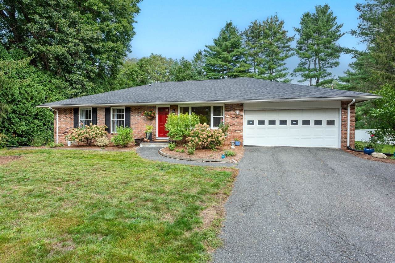 69 Grantwood Dr - Photo 1