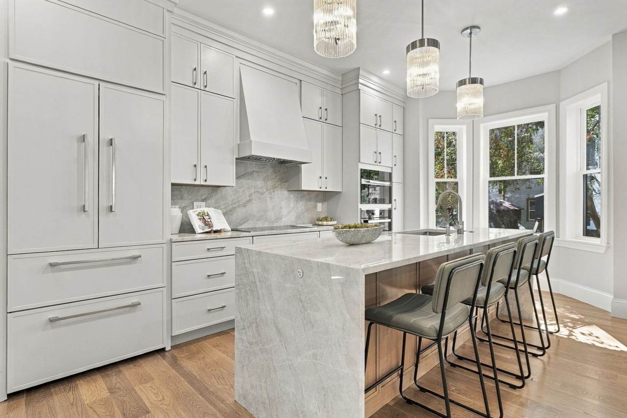 222 Putnam Ave - Photo 1
