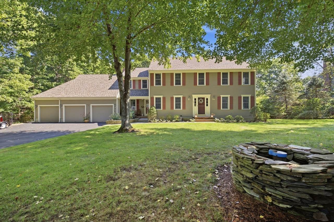 345 Grange Park - Photo 1